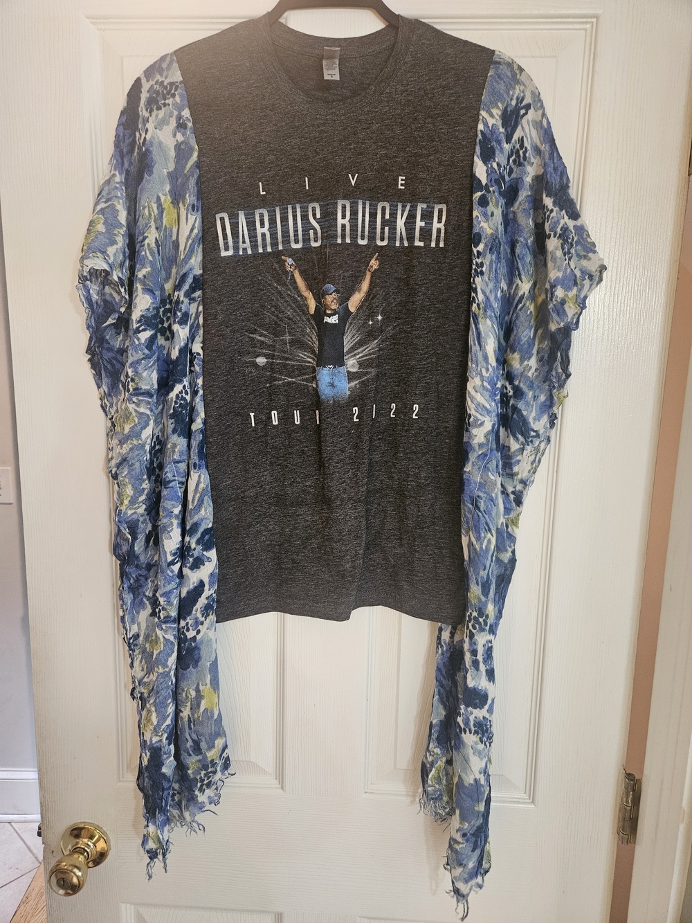 Upcycled Mix And Match Darius RUCKER Live 2022 Graphic Tee - Women's Charcoal